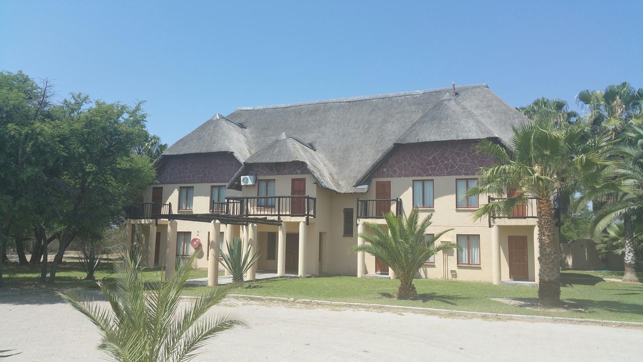 Tautona Lodge Ghanzi Bagian luar foto